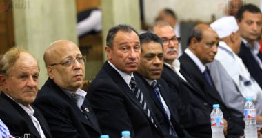 صور.. محمود الخطيب يحضر عزاء عادل هيكل نجم حراسة الأهلي السابق