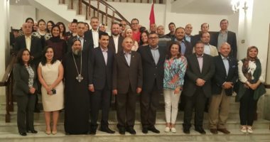 وزير الموارد المائية والرى يلتقى الجالية المصرية على هامش زيارته لإثيوبيا