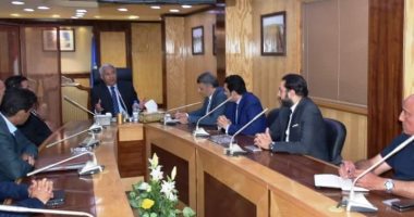 محافظ أسوان: إعطاء أولوية العمل للشباب الأسوانى فى مشروع الطاقة الشمسية