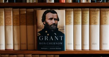 Grant.. سيرة ملحمية لرئيس أمريكى فاجأ العالم تتنافس على جائزة كوندل التاريخية