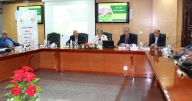 وزيرة البيئة: نبحث سبل دمج البعد البيئى فى المنظومة الجامعية