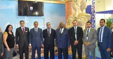 سفير مصر بكازخستان يفتتح الجناح المصرى بمعرض أستانا الدولى للسياحة