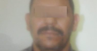 ضبط  مهندس بأسيوط يجمع أموال المصريين بالخارج للمتاجرة فى النقد الأجنبى