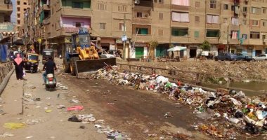 بعد شكاوى الأهالى.. رفع 230 طن قمامة ملاصقة للمدارس بشبرا الخيمة
