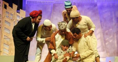 عرض مسرحية "ولاد البلد" فى أرمنت بمحافظة الأقصر ضمن برنامج مسرح المواجهة