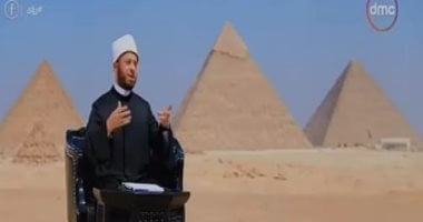 أسامة الأزهرى من أمام الأهرامات: أشعر بالفخر  لأنها ثمرة عقل عبقرى مبدع