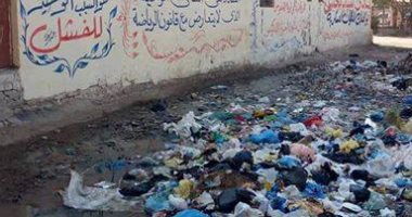قارئ يشكو انتشار مياه الصرف الصحى بجوار نادى عزبة البحر بالإسكندرية
