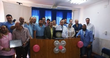 صور.. ضباط دفعة2001 شرطة يتبرعون بأجهزة طبية لمستشفى حميات طنطا