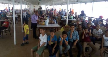 صور.. ثقافة أسيوط تنظم رحلة نيلية لـ200 طفل