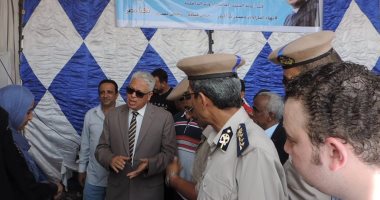 مدير أمن البحيرة يتفقد مبادرة كلنا واحد بمركز بدر