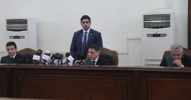 صور.. بدء جلسة النطق بالحكم على محمد بديع و13 آخرين بـ"أحداث مكتب الإرشاد"