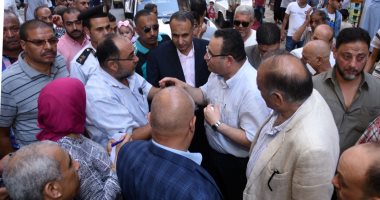 محافظ الاسكندربة يأمر بنقل مدير عام الصرف الصحى بحى وسط لتقصيره فى مهام عمله 