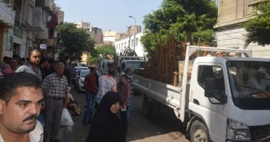 أمن الإسكندرية يشن حملة إشغالات مكبرة بمحرم بك والعطارين