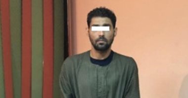 ضبط 11 قطعة يشتبه فى أثريتها مع عاطل بمصر القديمة
