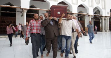 صور.. قيادات الأزهر يتقدمون الصفوف فى جنازة الدكتور طه أبو كريشة