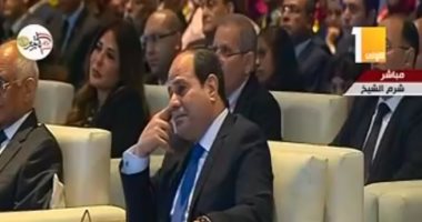 الرئيس السيسي يبكى أثناء مشاهدته فيلما عن ذوى الاحتياجات الخاصة