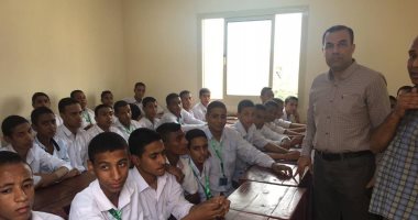 صور.. وكيل صحة الأقصر يتفقد مدرسة التمريض الجديد بمدينة إسنا