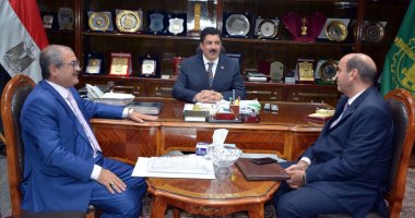 محافظ القليوبية يبحث مع مندوب حاكم الشارقة إنشاء مستشفى بالقناطر الخيرية