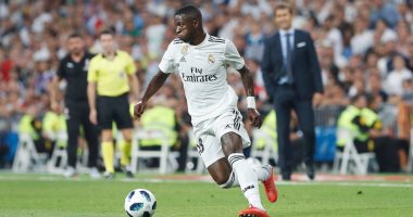فينيسيوس يقرر تغيير رقم قميصه مع ريال مدريد 