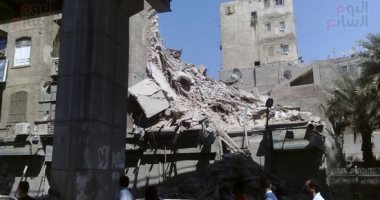 إنهيار أجزاء من عقار قديم فى منطقة الجمرك بالإسكندرية دون إصابات