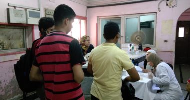 توافد طلاب جامعة عين شمس المقبولين بالمدن الجامعية لاستكمال إجراءات التسكين