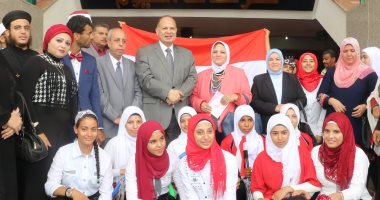 صور.. ذوو الاحتياجات الخاصة يعبرون عن أنفسهم فى ملتقى الفنون بالفيوم