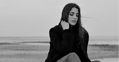 بالأجواء الخريفية.. درة فى فوتوسيشن جديد لها