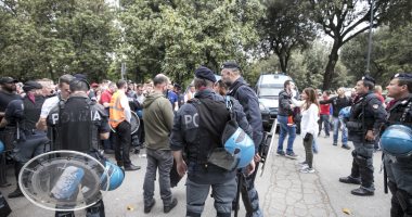 اعتداء على جماهير ليفربول فى نابولى ونقل أحد المشجعين للمستشفى