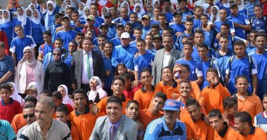 محافظ الوادى الجديد يقود مهرجان للمشى احتفالا بالعيد القومى رقم 59 للمحافظة