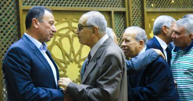 الخطيب والعامري فاروق أول الحضور في عزاء صفوت عبد الحليم