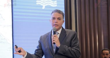وزير النقل: محاسبة الشركات المتأخرة فى مشروعات كهربة إشارات السكة الحديد