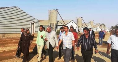 صور.. محافظ السويس يوجه بخطة سريعة لتطوير محطة تسمين الدواجن 