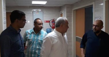 صور.. محافظ الأقصر يجرى جولات ميدانية ويحيل 4 أطباء بالمستشفى العام للتحقيق