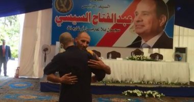 "هنفرح كلنا".. الرئيس السيسى يعيد الحياة لبيوت الغارمين فى احتفالات أكتوبر.. الداخلية تفرج عن 690 غارمًا وغارمة فى يونيو و683 فى يوليو.. قصص إنسانية مؤثرة ودعوات من القلب.. وصندوق تحيا مصر يتكفل بالديون
