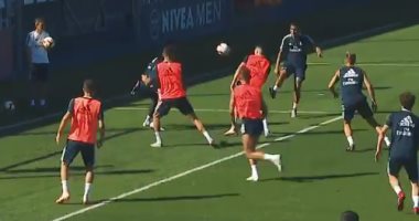 فيديو .. "اسيست عالمى" من كاسميرو لدياز فى تدريبات ريال مدريد