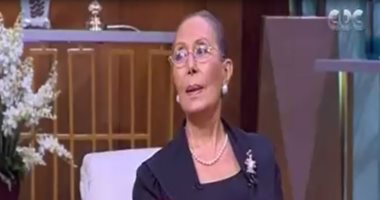 شاهد.. رقية السادات تكشف قصة إدمان والدها لـ "البايب"