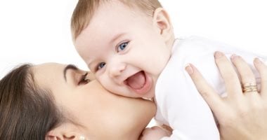 ابنك دائم البكاء والصراخ.. 7 طرق تقدرى تهديه بيها