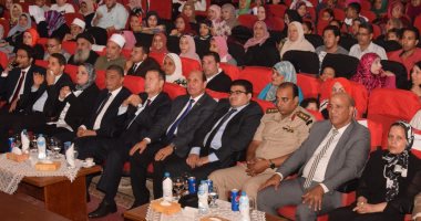 صور.. محافظ بنى سويف يشهد احتفالات مديرية الثقافة بذكرى انتصارات أكتوبر