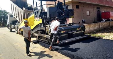 رصف المرحلة الأخيرة لطريق الأربعين بمركز طما بسوهاج بتكلفة مليون و200 ألف جنيه