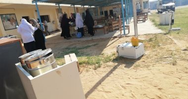 صور.. صحة أسيوط تقيم مستشفى ميدانيا لإسعاف مصابى حريق الراشدة