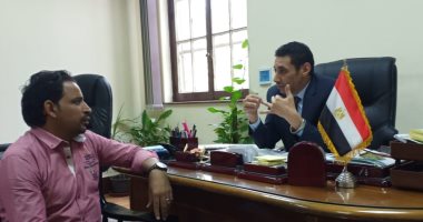 7 آفات تهدد المحاصيل.. "الزراعة": 55 قاعدة لرصد الجراد الصحراوى ومصائد ضوئية على الحدود.. مكافحة النمل الأبيض مجاناً.. حملات لمقاومة "الفئران" والمبيدات المحظورة.. وطفيل "التريكوجراما" للقصب