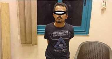 ضبط كمية من الحشيش بحوزة مواطن داخل موقف أوتوبيس الإسكندرية
