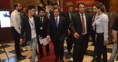صور.."البوابة نيوز" تحتفل بالذكرى الـ45 لانتصار حرب أكتوبر..عبد الرحيم على: أبناء وأحفاد أبطال أكتوبر استكملوا المسيرة بدعم الشعب فى 30 يونيو..والسفير العراقى: السيسى زعيم استثنائى وستشهد مصر نهضة تنموية عملاقة