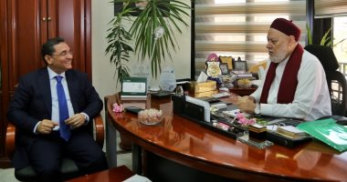 عبدالرحيم على يلتقى على جمعة لبحث التعاون بين "مصر الخير" و"بوابة الخير".. صور