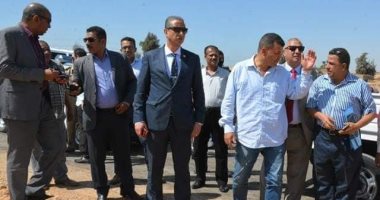 محافظ سوهاج يشرف على حملة إزالة بقرية الكولة بمساحة 53 فدانا