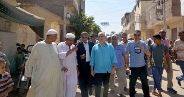 صور.. محافظ الأقصر يتفقد عدد من المشروعات الجديدة بمدينة الزينية