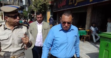 محافظ الشرقية يتفقد شوارع الزقازيق لمتابعة أعمال النظافة ورفع الإشغالات