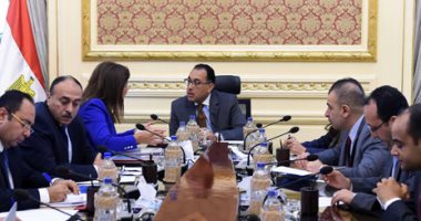 "العليا للاصلاح الادارى" تستعرض أعمال لجنة دراسة تقليص أيام العمل الأسبوعية.. اتجاه لتحريك ساعات العمل بدلا من التقليص.. أو ربط اتخاذ القرار بالانتقال للعاصمة الإدارية.. مدبولى يستعرض إجراءات صندوق مصر السيادى