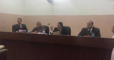 حبس الأستاذ الجامعى المتهم بقتل ابنه فى دمياط سنة مع الشغل