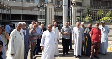 أهالى قرية كفر أبوجندى بالغربية يناشدون المحافظ بالتداخل لحل أزمة الصرف